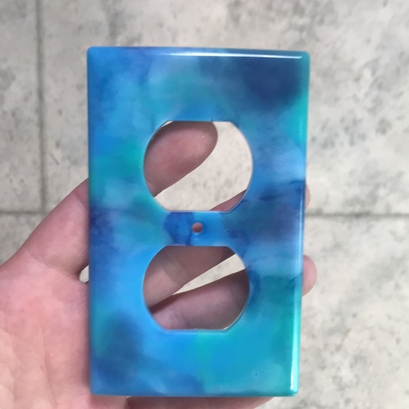 Wall plates - Picture 2 of 2